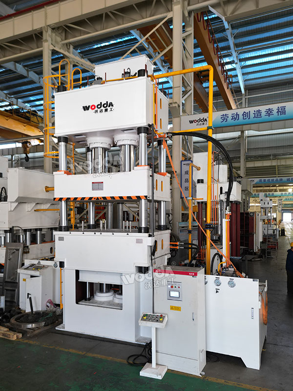 630噸三梁四柱液壓機