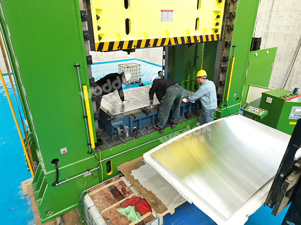 汽車電池液冷板液壓機(jī)試機(jī)完成