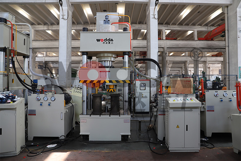 315噸四柱液壓機(jī) 315噸四柱液壓機(jī)