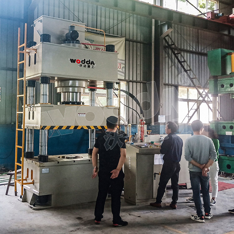 不銹鋼水箱板拉伸液壓機 不銹鋼水箱板拉伸液壓機