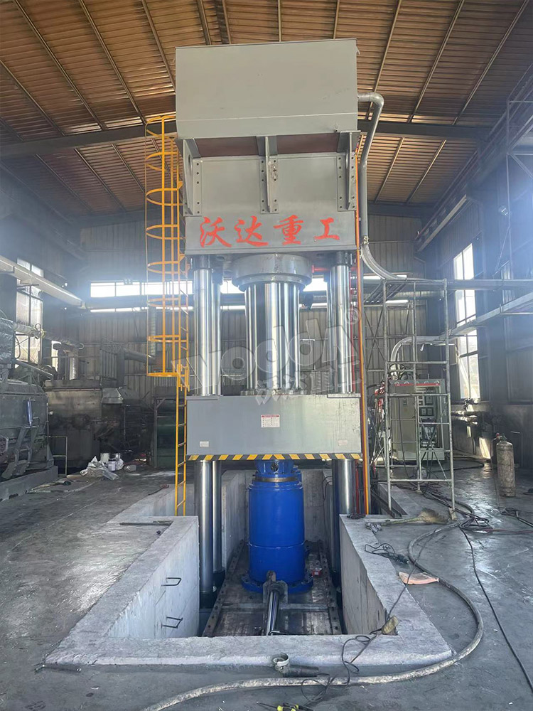 2000噸石墨坩堝成型液壓機多少錢一臺 2000噸石墨坩堝成型液壓機多少錢一臺