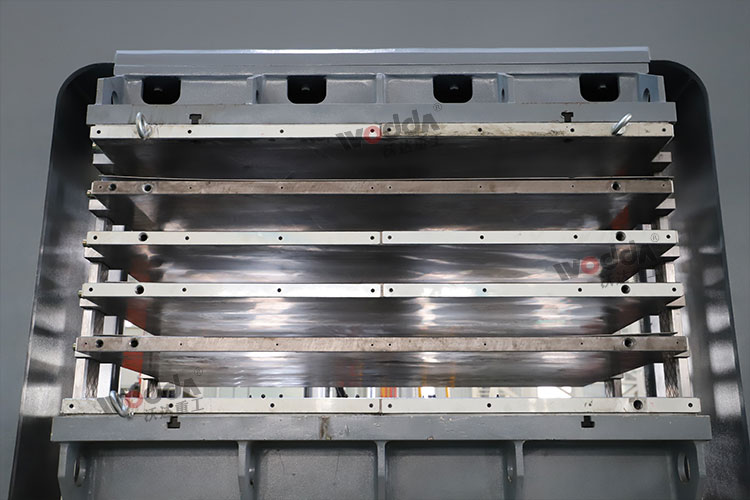 多層熱壓板 多層熱壓板