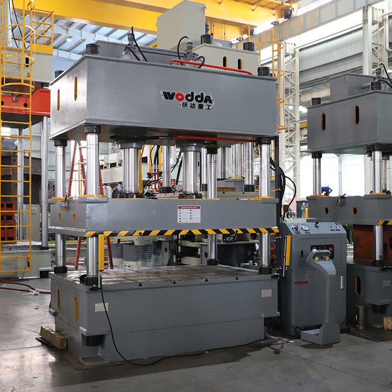 雙缸200噸三梁四柱液壓機(jī) 雙缸200噸三梁四柱液壓機(jī)