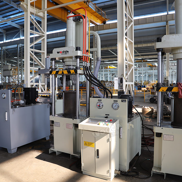 40噸四柱液壓機車間實物 40噸四柱液壓機車間實物